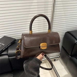 Women Vintage PU Leather Crossbody Bag Fashion Square Handbag With Gold Buckle Retro Small Shoulder Bag For Daily Commuting