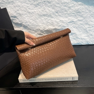 Woven PU Leather Clutch Bag For Women Capacity Simple Solid Color Handheld Business Bag Office Commuting Versatile Bag