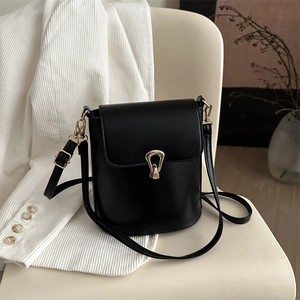 Sac Bandoulière Seau en Cuir PU Rétro pour Femmes Sac à Épaule Carré Simple Avec Boucle Dorée Sac à Main Élégant