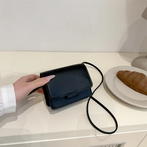 Minimalist Synthetic Leather Small Square Crossbody Bag For Women 2025 Fashion Solid Color Flap Shoulder Bag Street Style