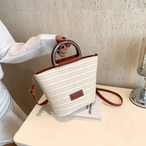 Fashion Women Woven Straw Bucket Bag PU Leather Large Capacity Crossbody Bag With Wood Handle Summer Beach Shoulder Bag Handbag