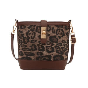 Sac seau vintage à imprimé léopard avec bordure en cuir marron et fermoir doré