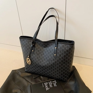 Vintage Monogram Print Tote Bag For Women Large Capacity PU Leather Shoulder Bag With Metal Pendant Commuting Handbag