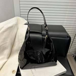 French Minimalist Patent Leather Hobo Bag Women Glossy Solid Color Shoulder Underarm Bag Versatile Trendy Handbag Purse