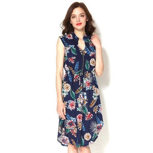 Detail of navy blue floral maternity dress featuring adjustable drawstring waist and zipper
