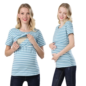 T-shirt de maternité rayé avec accès allaitement et coupe extensible pour femme