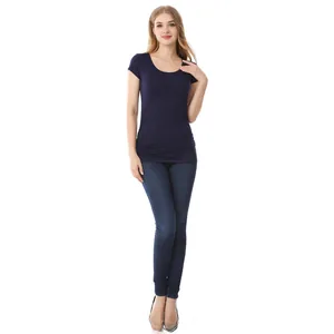 T-shirt de maternité bleu marine à manches courtes avec fronces latérales en modal doux