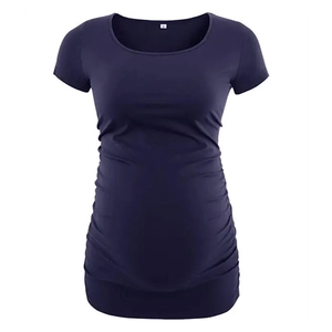T-shirt de maternité bleu marine en modal avec côtés froncés pour femme enceinte