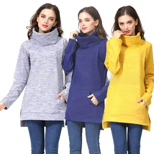 Trois sweats d'allaitement à col montant, poches kangourou et fentes latérales en gris, bleu, jaune