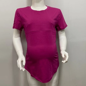 Detail of fuchsia maternity top featuring a convenient nursing zipper and asymmetric hem