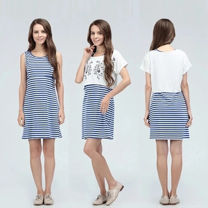 Elegantes Set aus gestreiftem Stillkleid mit weißem besticktem Überwurf für Schwangere
