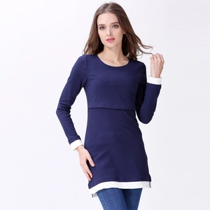 Maglia per allattamento blu navy a maniche lunghe con strato sovrapposto e dettagli bianchi