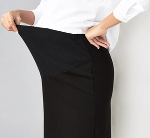 Detail showing the ultra-elastic high waist ribbed band on this maternity skirt