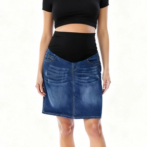 Jupe de maternité en jean à taille haute avec bandeau élastique et effet délavé