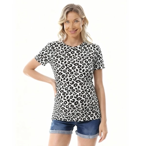 Detail eines grauen Umstands-T-Shirts mit Leopardenmuster und Stillreißverschluss