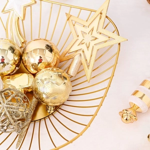 121pcs gold Christmas tree ornament set featuring assorted metallic baubles and stars