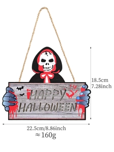 Détail de la plaque Halloween en bois avec crâne, chauves-souris et dimensions précises