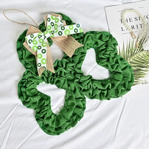 Ghirlanda di trifoglio in tela verde con fiocco festivo per il Giorno di San Patrizio