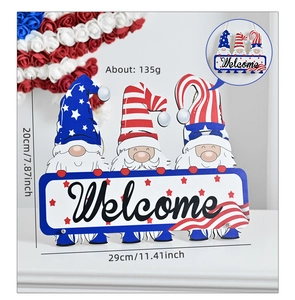 Detail of Independence Day gnome wooden welcome sign with dimensions 29cm by 20cm