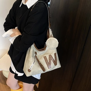 Canvas tote bag with leather W logo and detachable coin purse in off-white finish
