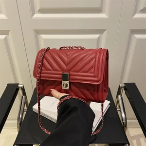 Women Chevron Quilted Chain Crossbody Bag PU Leather Elegant Small Square Shoulder Underarm Bag With Rectangular Buckle