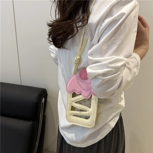 Mini sac bandoulière créatif en forme de cupcake rose et beige avec lanière en cuir