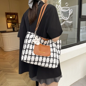 Plaid large capacity tote bag with leather pocket and cat charm on shoulder strap