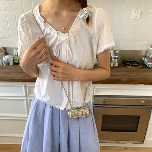 Mini sac chic en métal forme de cacahuète pour femme avec bandoulière chaîne argent