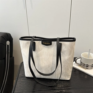 Women Minimalist Pleated Texture Large Capacity Tote Bag Fashion Crinkled Synthetic Leather Shoulder Bag For Daily Commute