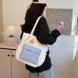 Japanische Canvas Tragetasche mit Stern-Patch und bunten Taschen für Studenten