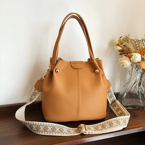 Women Minimalist PU Leather Bucket Bag Lychee Texture Crossbody Bag With Embroidery Wide Strap Casual Versatile Handbag