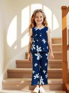 Ensemble fille en jean bleu foncé avec gilet à nœud et pantalon large à motif floral