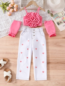 Ensemble fille avec haut à fleurs rose et jean blanc à motifs cœurs roses