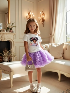 Ensemble d'été fille avec t-shirt asymétrique imprimé et jupe tutu violette à volants