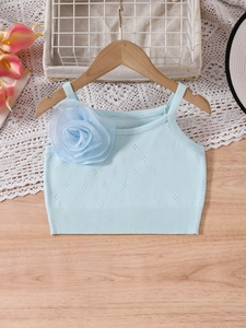 Hellblaues Strick-Top für Mädchen mit 3D-Blumenverzierung und offenem Maschenmuster