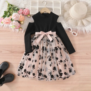 Detailed cold-shoulder girls' dress with black ribbed knit and floral pink mesh skirt