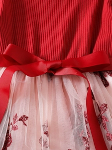 Mädchen Langarm-Prinzessinnenkleid mit rotem Strickoberteil und floralem Tüllrock