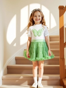Ensemble t-shirt papillon pour filles et jupe tutu verte avec détails en dentelle