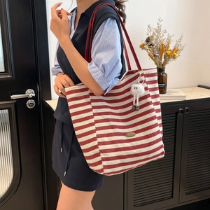 Bolso Tote de Lona a Rayas Gran Capacidad Bolso de Hombro Casual con Colgante para Mujer Desplazamiento Diario