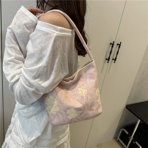 Sac seau rose à motif floral pour femmes avec bandoulière élégante pour l'été