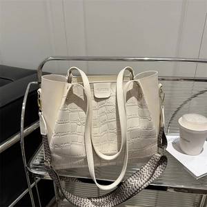 Crocodile Pattern PU Leather Tote Bag Large Capacity Crossbody Bag With Wide Geometric Strap Casual Commuter Shoulder Bag