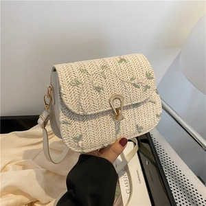Sacoche Selle Tissé pour Femmes Broderie Florale Sac Bandoulière Avec Fermoir en Métal Sac à Main Décontracté Vacances