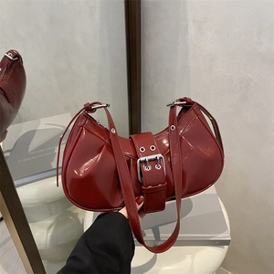 Women Stylish Glossy PU Underarm Bag Retro Pleated Baguette Shoulder Bag With Large Buckle For Daily Casual Streetwear