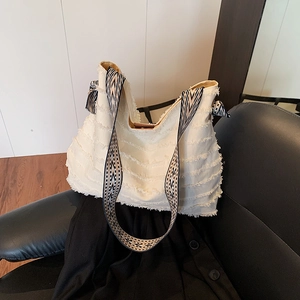 Literary Retro Large Capacity Pleated Tote Bag Raw Edge Crossbody Bag For Women Geometric Pattern Strap Commute Shoulder Bag