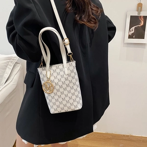 Large capacity vintage tote bag with grey M-pattern print and gold ring pendant
