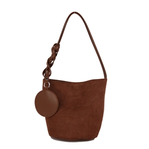 Sac seau en daim marron avec bandoulière tressée et porte-monnaie assorti rond