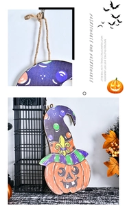 Détail d'une plaque citrouille d'Halloween en bois avec chapeau de sorcière et corde rustique
