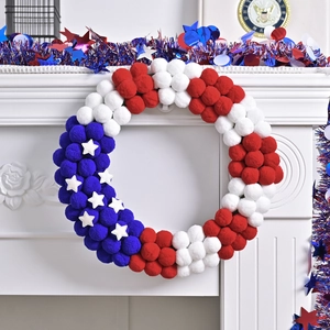 Couronne Patriotique du Jour de l'Indépendance avec Pompons Rouge Blanc Bleu Drapeau Américain Étoiles Décoration Murale Porte