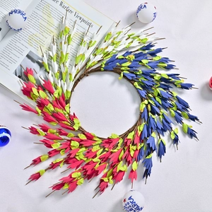 Ghirlanda patriottica rossa bianca blu con base di rami rustici per decorazione 4 luglio