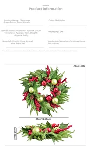 Dettaglio ghirlanda natalizia in rattan naturale di 50 cm con bacche rosse decorative